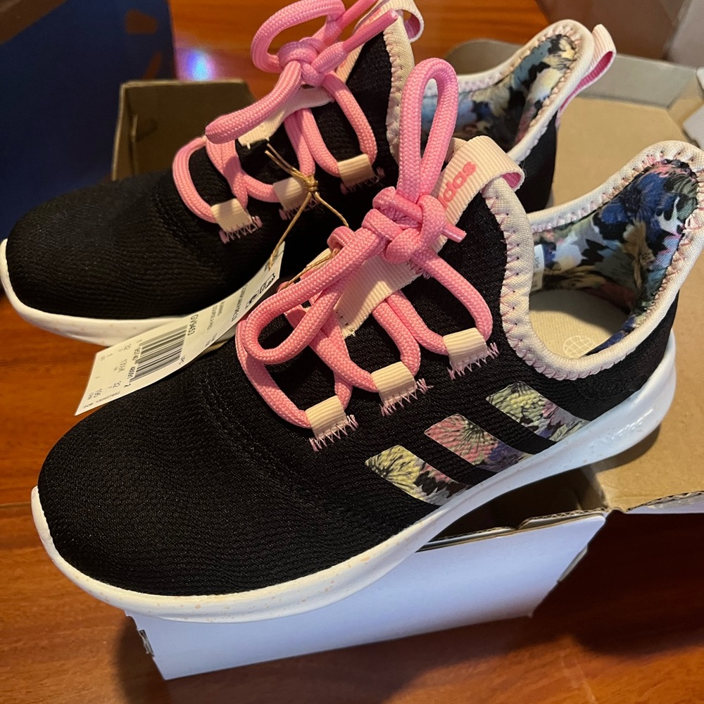 Brand new Girls Adidas CloudFoam Pure 2.0K girls size 1